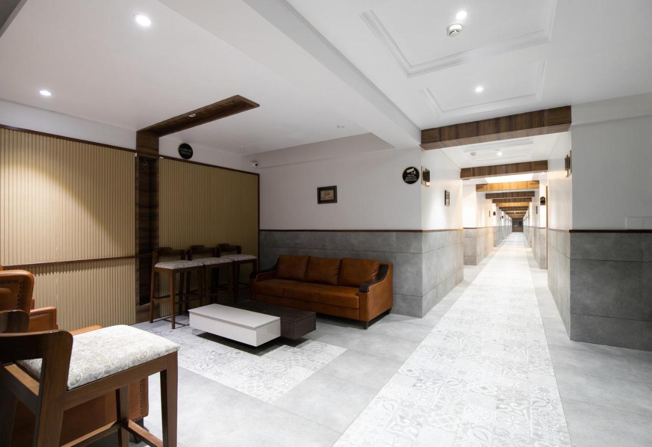 Palette - Hotel Welcome Kadi Экстерьер фото