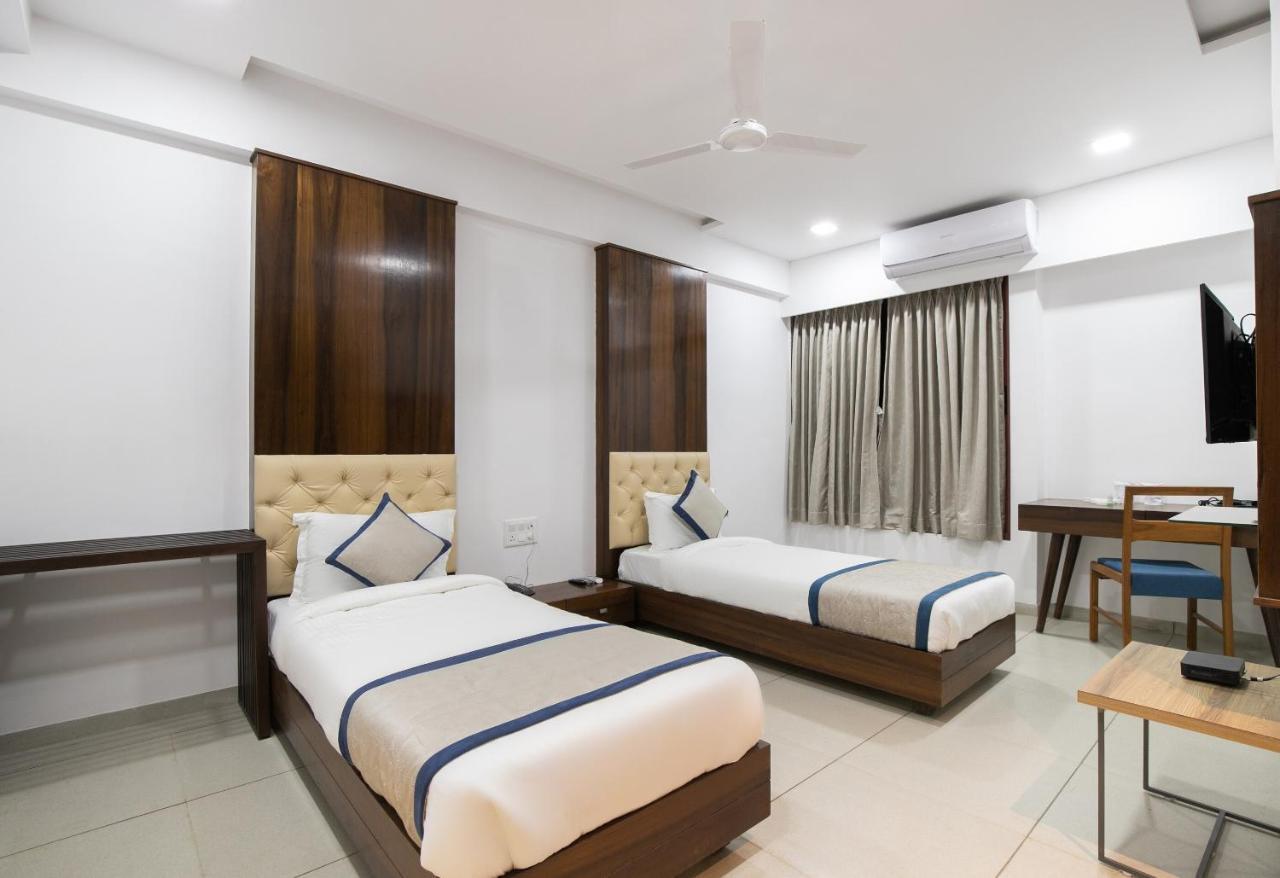 Palette - Hotel Welcome Kadi Экстерьер фото