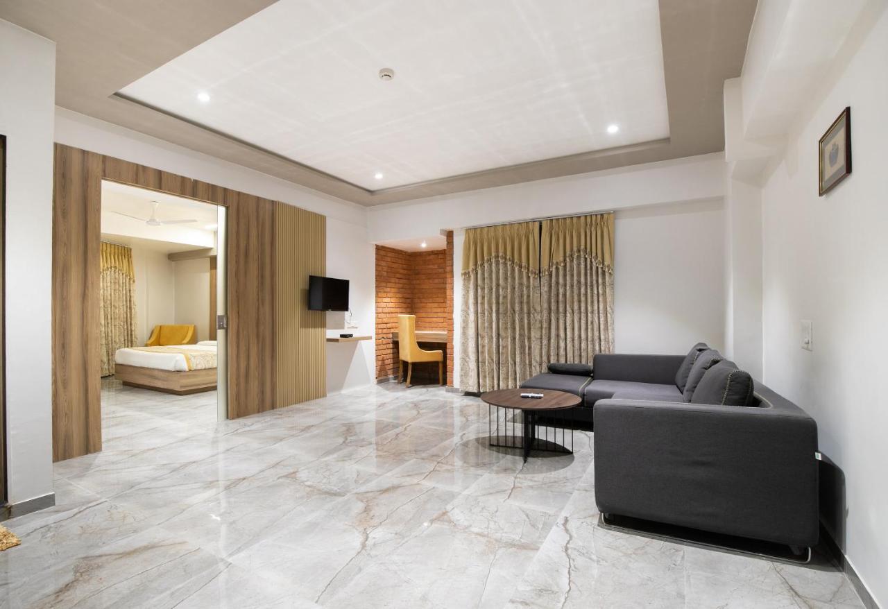 Palette - Hotel Welcome Kadi Экстерьер фото