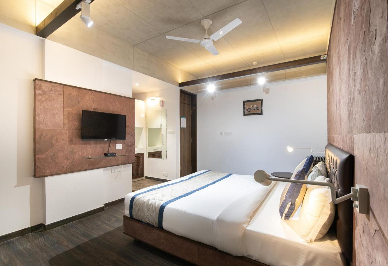 Palette - Hotel Welcome Kadi Экстерьер фото